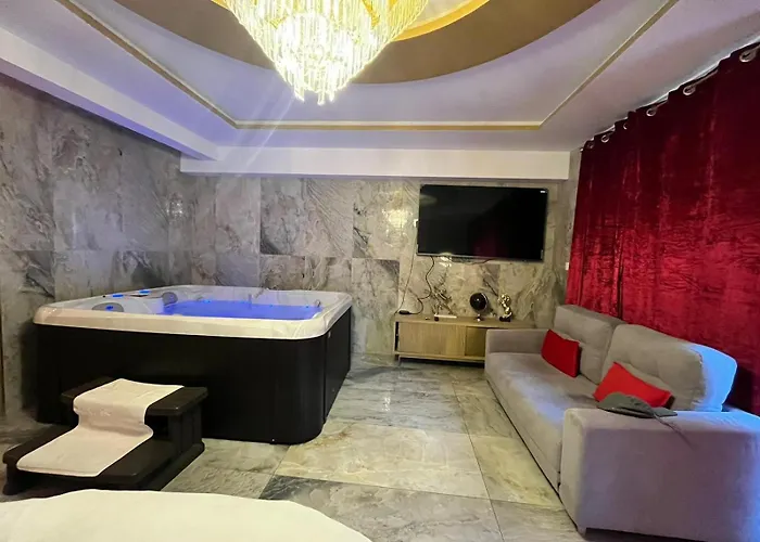 Golden - Jacuzzi Apartman *